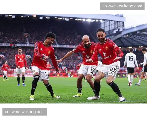 曼联卡里克重启4-2-3-1传统阵型 防守哲学化繁为简见效 曼联卡里克重启4-2-3-1传统阵型 防守哲学化繁为简见效